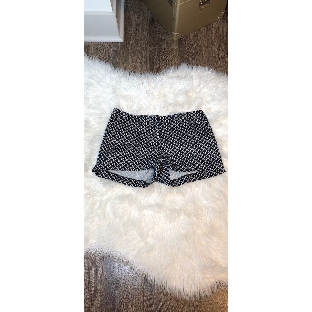 H&M black & white pattern shorts